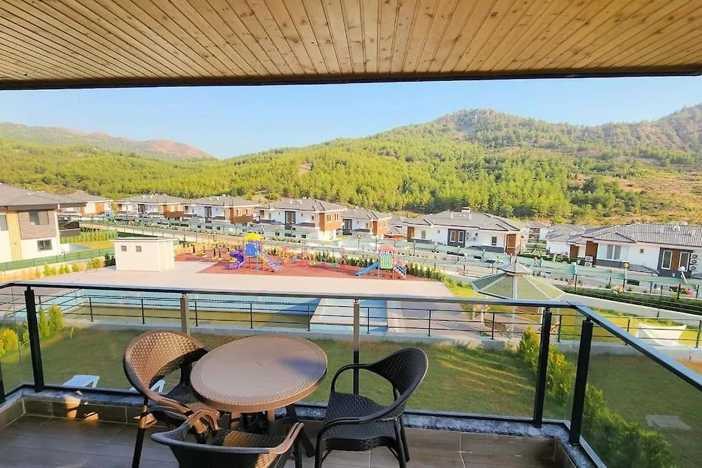 Villa Ala Oezel Havuzlu Даламан